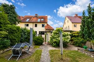 Familien willkommen! Doppelhaushälfte mit idyllischem Garten nur 5 Minuten vom Elbe-Park entfernt!