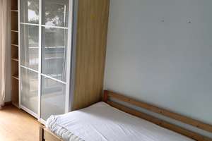 WG Zimmer 12m2 mit Balkon - nähe Giesing-Bahnhof U2 – Zellerhornstrasse 6a, 81549 Balanstraße-West, München – Vorschaubild 2