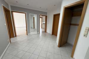 Vielseitiges Wohnjuwel: Haus mit zwei Einliegerwohnungen, Vollkeller & geräumiger Doppelgarage & Ca – Die vollständige Adresse der Immobilie erhältst du vom Anbieter., 38446 Reislingen, Wolfsburg – Vorschaubild 17