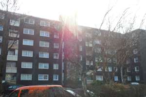 Schöne 3 Raum Wohnung mit WBS sucht nette Mieter ab 01.11.2026
