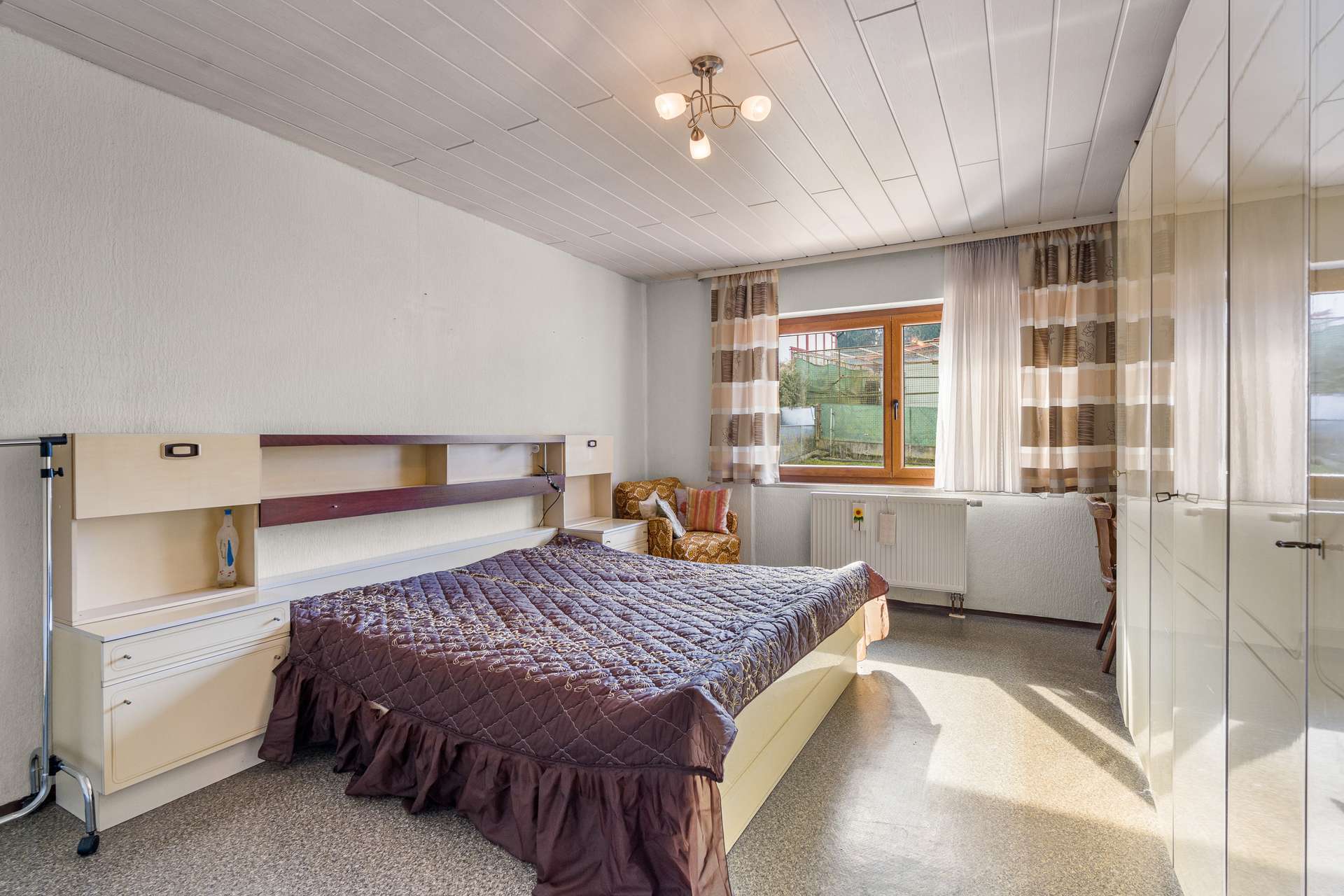 Immobilie in Mengkofen - ***Charmantes Einfamilienhaus mit Potenzial in ruhiger Lage*** - Bild 4