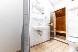 Direkte Deichlage - gepflegtes Ferienhaus für 6 Personen mit Kamin, Sauna, Garten & Parkplatz – Dithmarschen (Kreis) – Vorschaubild 14