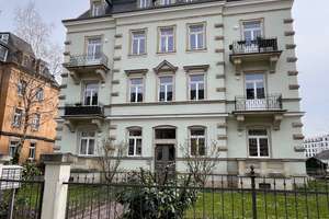 Super Gelegenheit - hochwertig sanierter Altbau mit 2 Balkonen Striesen!