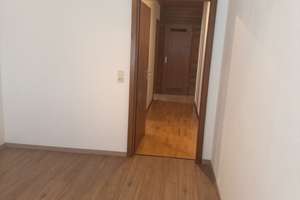Weitblick-Balkon in der 4. Etage mit 4 Zimmern in Remscheid – Henkelshof 5-7, 42897 Henkelshof, Remscheid – Vorschaubild 8
