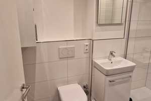 Sanierte Whg. in ruhigem gepflegten Haus mit EBK + Balkon 5 Min. zum HbH – Ellerstraße 55, 40227 Düsseldorf – Vorschaubild 17