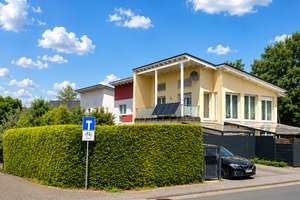 Ein Zuhause für Generationen – viel Raum, beste Lage und ein Extra an Flexibilität. – Wingenshof 32, 53773 Hennef (Sieg) – Vorschaubild 2