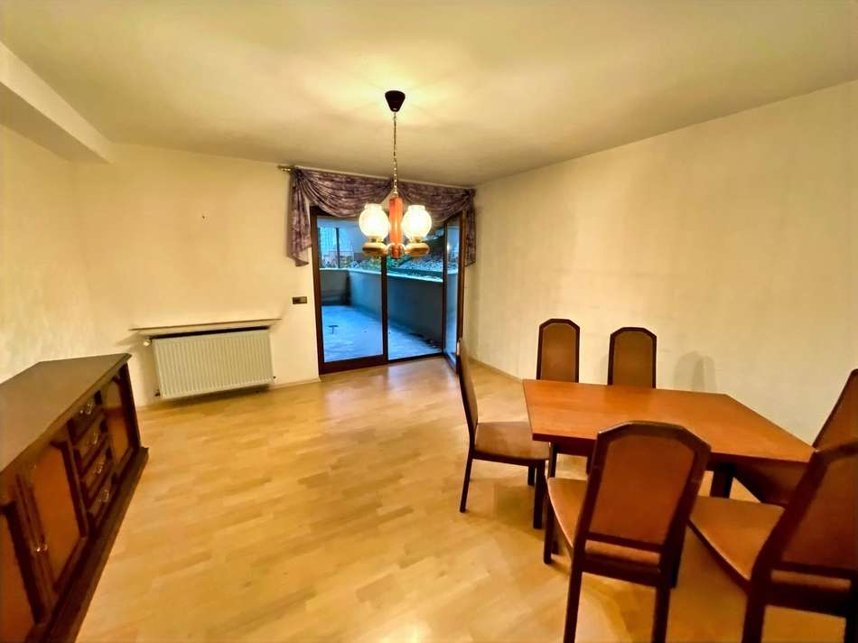 Einliegerwohnung Wohnzimmer mi