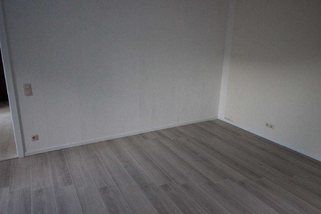 Immobilie in Kirschweiler - Renoviertes und gerade neu vermietetes Einfamilienhaus in Kirschweiler mit großem Wellnessbad  - Bild 2