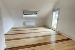 Oststadt/List: Lichtdurchflutete 2-Zimmer-Wohnung mit traumhafter Dachterrasse! – Friesenstr. 13, 30161 Oststadt, Hannover – Vorschaubild 2