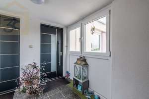 4-Zimmer-Wohnung mit neuwertiger Küche, Garage & Balkon in Wolfsburg! Meine Wohnung = Mein Partner! – Die vollständige Adresse der Immobilie erhältst du vom Anbieter., 38440 Laagberg, Wolfsburg – Vorschaubild 3