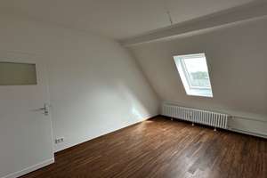 Gepflegte Dachgeschosswohnung in Gelsenkirchen Feldmark – Boniverstraße 6, 45883 Feldmark, Gelsenkirchen – Vorschaubild 2