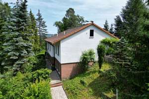 Winkel-Bungalow mit Einliegerwohnung in Bestlage mit 3 Garagen auf 1303 m² Grund – Die vollständige Adresse der Immobilie erhältst du vom Anbieter., 96450 Neuses, Coburg – Vorschaubild 19