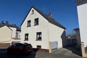 Freistehendes Einfamilienhaus sucht Revitalisierung – Offenbach (Kreis) – Vorschaubild 1
