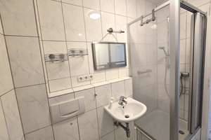 Sehr gut geschnittene, großzügige, ruhige 2-Zimmer Wohnung mit Terrasse und Gartennutzung – Burgenlandweg 2a, 50858 Junkersdorf, Köln – Vorschaubild 13