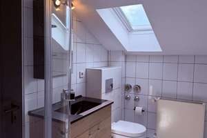 Lichtdurchflutete 2-Zimmer-DG-Wohnung in Poppelsdorf – renoviert & mit EBK – Sebastianstraße 17, 53115 Poppelsdorf, Bonn – Vorschaubild 7