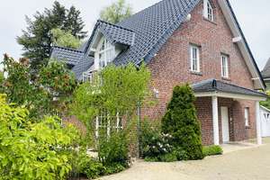 Berlin-Zehlendorf, großzügiges u. repräsentatives EFH in ruhiger Garten-Oasen Lage, Rarität. – Die vollständige Adresse der Immobilie erhältst du vom Anbieter., 14167 Zehlendorf, Berlin – Vorschaubild 24