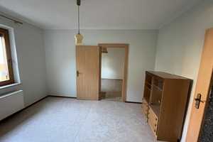 Geräumiges Reihenmittelhaus mit Potenzial – Dessau-Roßlau – Vorschaubild 3