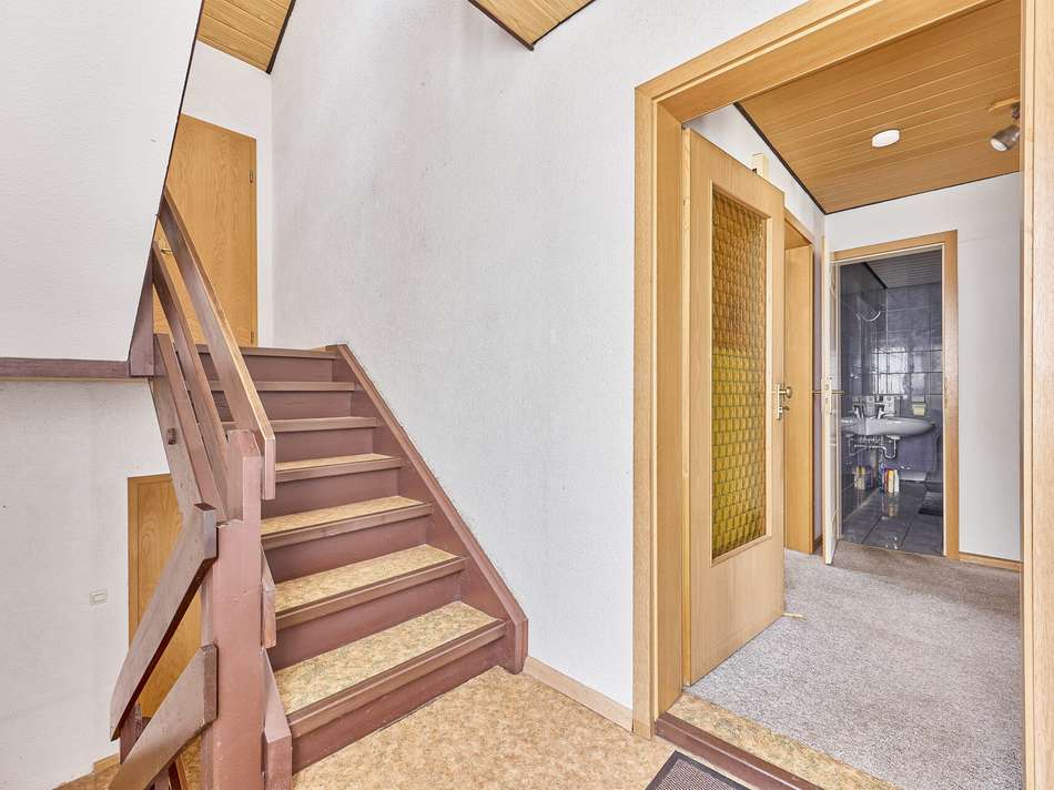 15 Wohnungstür 1.OG