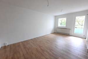 Frisch renovierte 3 R Whg mit Balkon und Wanne  – Löwenhainer Straße 26, 1279 Tolkewitz/Seidnitz-Nord, Dresden – Vorschaubild 2