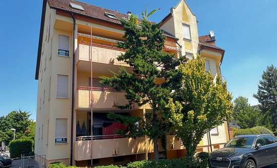 Moderne 2-Zi-Whg mit Balkon und TG-Stellplatz in sehr gesuchter  Wohnlage auf Erbbaugrundstück