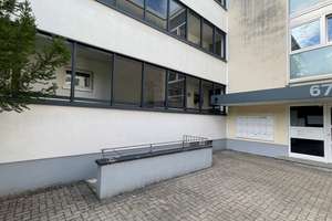 Rentable Kapitalanlage ! * 3- Raum - Eigentumswohnung im EG mit Balkon ! Provisionsfrei ! – Am Wald 67B, 40597 Benrath, Düsseldorf – Vorschaubild 2