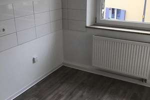 Bezaubernde, renovierte 3-Zimmer-Wohnung in ruhiger Lage ab sofort frei – Rüberstr. 1, 90471 Rangierbahnhof-Siedlung, Nürnberg – Vorschaubild 5