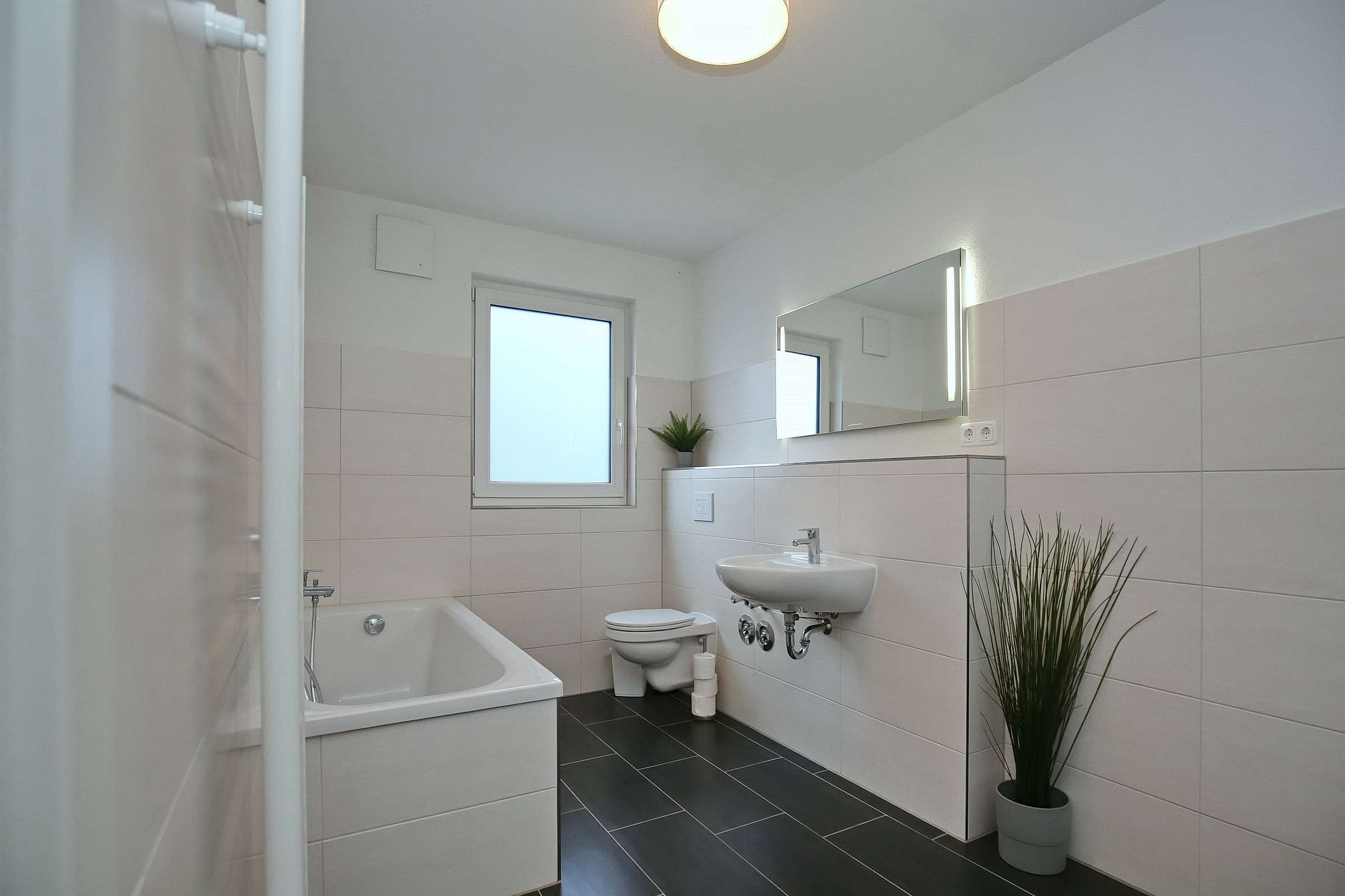 Immobilie in Boltenhagen - Freistehendes Wohnhaus mit 3 Wohneinheiten und riesigem Grundstück - Bild 5