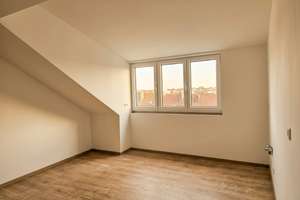 Erstbezug: Lichtdurchflutete neu erbaute Dachgeschosswohnung über dem Norden Ingolstadts – Kleiststr. 41, 85055 Nordost, Ingolstadt – Vorschaubild 2