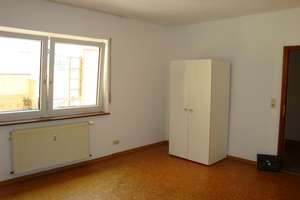 Zimmer mit Kochgelegenheit und eigener Dusche mit WC über den Flur in Karlsruhe-Durlach! – Die vollständige Adresse der Immobilie erhältst du vom Anbieter., 76227 Durlach, Karlsruhe – Vorschaubild 2