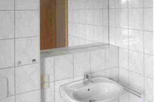 Großzügige DG-Wohnung, 2-Zimmer, Tageslichtbad, EIGENNUTZ oder KAPITALANLAGE – Ahornstraße 64, 9112 Kaßberg, Chemnitz – Vorschaubild 10