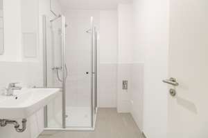 Drei Schlafzimmer, eine sonnige Loggia – 4 Zimmer im FRANKY – 60326 Gallus, Frankfurt am Main – Vorschaubild 5