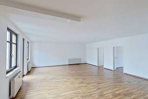 Viel Platz, viel Wohnkomfort – 3-Zimmer-Wohnung mit Balkon auf 92 m² – Querstraße 30, 99817 Stadtzentrum, Eisenach – Vorschaubild 2