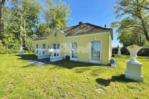 Wohnhaus mit rund 1,7 ha Grünland in Westeraccum!
Objekt-Nr.: 24-060-S – Die vollständige Adresse der Immobilie erhältst du vom Anbieter., 26553 Dornum – Vorschaubild 3