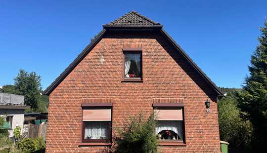 Bild von *** NEU - Gepflegtes und ruhig gelegenes Einfamilienhaus mit großem Grundstück in Südlage ***