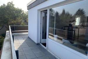 1-Zimmer Penthouse mit TG, 2. OG, saniert, gut vermietet mit Rendite-Potential