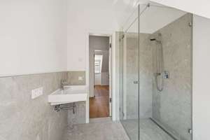 Exklusives Neubau-Domizil mit Einfamilienhaus-Flair | 6 Zimmer | Garten | Garage – Die vollständige Adresse der Immobilie erhältst du vom Anbieter., 81249 Lochhausen, München – Vorschaubild 13