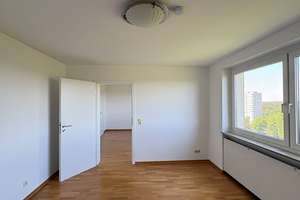 Exklusive 3-Zimmer-Wohnung im 11. Obergeschoss mit beeindruckendem Ausblick – Die vollständige Adresse der Immobilie erhältst du vom Anbieter., 76139 Waldstadt, Karlsruhe – Vorschaubild 6