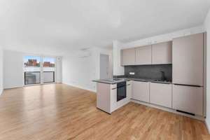 Hochwertige 6-Zimmer-Neubauwohnung mit herrlicher Aussicht im Hotspot Kreuzkölln – Manitiusstraße 13, 12047 Neukölln (Ortsteil), Berlin – Vorschaubild 3