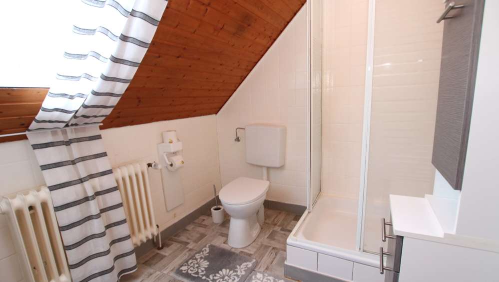 Immobilie in Edewecht - Ein-/Zweifamilienhaus mit großzü. Garten, Garage sowie abtrennbarem Bauplatz in Edewecht-Osterscheps - Bild 4