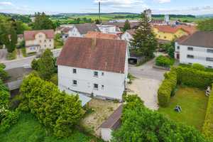 Kurzfristig bezugsfrei: Charmantes Zweifamilienhaus in zentraler Lage von Ostrach – Sigmaringen (Kreis) – Vorschaubild 2