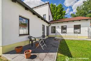 Großzügiger Winkelbungalow mit Einliegerwohnung in bester Lage – viel Privatsphäre und sofort bezugs – Regensburg – Vorschaubild 6