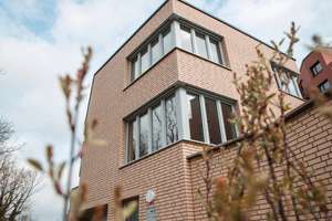 Wohnen an der Saale - Exklusive Stadtvilla mit Terrasse und Garten, Garage – Zum Böllberger Ufer 12, 6128 Gesundbrunnen, Halle (Saale) – Vorschaubild 1