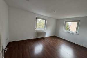 WG´s aufgepasst: 4-Zimmerwohnung in Prüfening, verfügbar ab sofort – Prüfeninger Straße 95, 93049 Regensburg – Vorschaubild 3