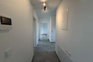 Köln-Müngersdorf || Helle 4-Zi. Wohnung mit Einbauküche & Terrasse – Die vollständige Adresse der Immobilie erhältst du vom Anbieter., 50933 Müngersdorf, Köln – Vorschaubild 4