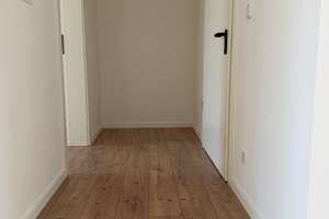 Erstbezug nach Sanierung -  3 Zimmer Altbauwohnung mit Deckenhöhe bis 4 m in Pempelfort – 40476 Pempelfort, Düsseldorf – Vorschaubild 3