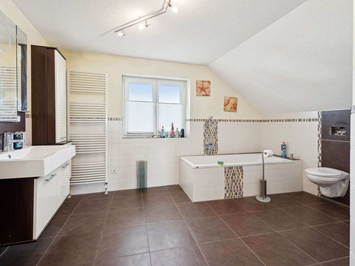 Immobilie in Leibertingen - Leibertingen: Modernes Einfamilienhaus in sonniger Höhenlage - Bild 4