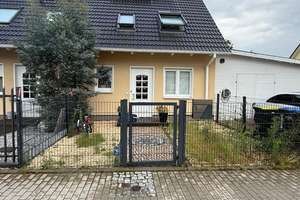 Moderne Doppelhaushälfte mit ca. 220 m² Fläche und Garten in Buckow zu vermieten – 12353 Buckow, Berlin – Vorschaubild 2