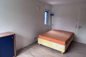 Ruhige 2 Zimmer-Gartenwohnung in München-Trudering – Die vollständige Adresse der Immobilie erhältst du vom Anbieter., 81825 Waldtrudering, München – Vorschaubild 2