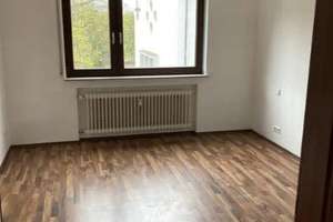 Sonnige 2-Zi.-Whg. Balkon/Stellplatz in schöner Lage von S-Weilimdorf – Landstuhler Straße 2, 70499 Weilimdorf (Ortsteil), Stuttgart – Vorschaubild 2