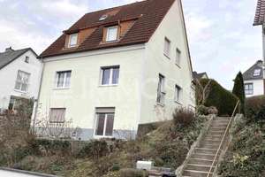 Charmantes Haus mit Platz für die ganze Familie – Die vollständige Adresse der Immobilie erhältst du vom Anbieter., 35578 Wetzlar – Vorschaubild 1